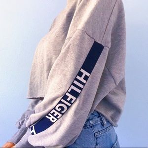 Tommy Hilfiger grey cropped sweatshirt